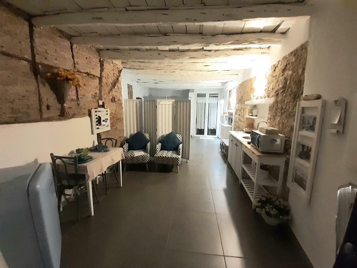 Cozy Loft In The Heart Of Cagliari Villa Exteriör bild